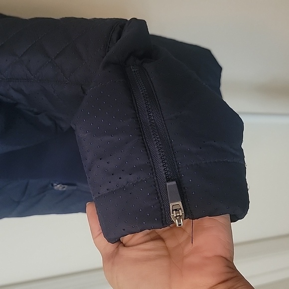 Fabletics, Size S, Fitted Navy Sedona Puffer Jacket, EUC! - Picture 6 of 10
